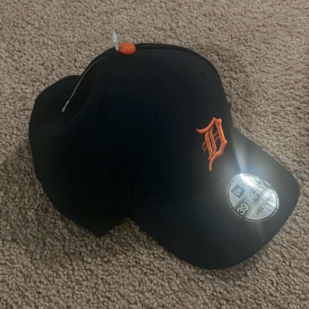 Brand New New Era Detroit Tiger Down Flap Cap